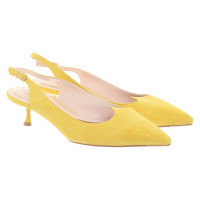 Roger Vivier Pumps/Peeptoes aus Wildleder in Gelb