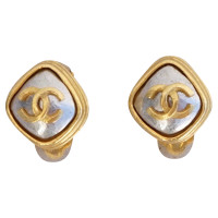 Chanel Earring in Gold