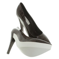 Stella McCartney pumps in krokodillook