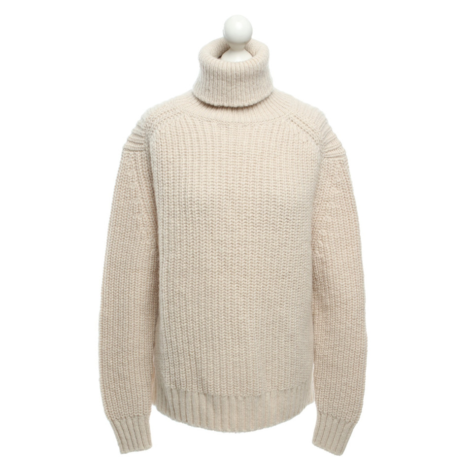 Closed Sweater with turtleneck
