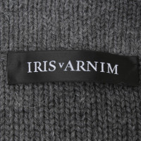 Iris Von Arnim Pull en gris