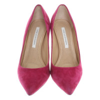 Diane Von Furstenberg pumps in Fuchsia