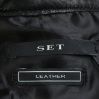Set Dress Leather in Black