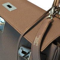 Hermès Kelly Bag 40 aus Leder in Grau