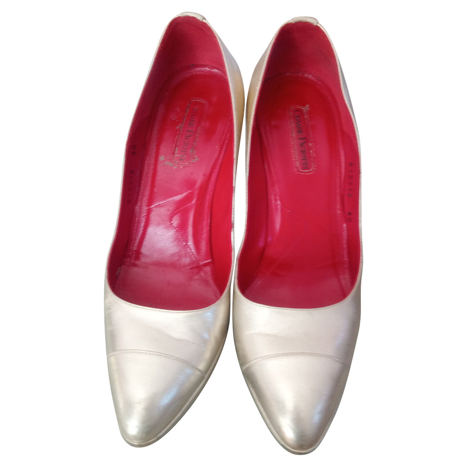 Cesare Paciotti Pumps/Peeptoes Leather in Gold