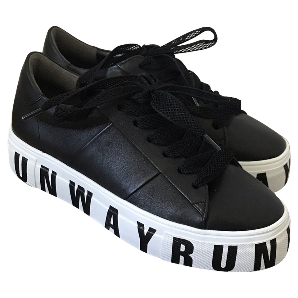 Kennel & Schmenger Sneakers aus Leder in Schwarz