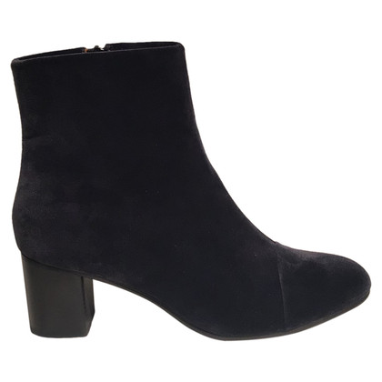 Closed Ankle boots in Grey