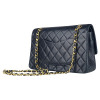 Chanel Classic Flap Bag in Pelle in Blu