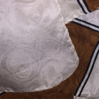 Yves Saint Laurent Grote zijden sjaal