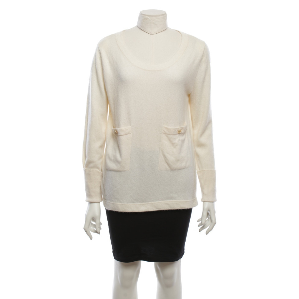 Chanel Pullover in Creme