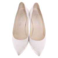 Chanel pumps in bianco