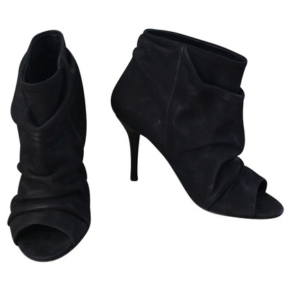 Fury Ankle boots Suede in Black