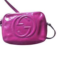 Gucci Täschchen/Portemonnaie aus Pelz in Rosa / Pink
