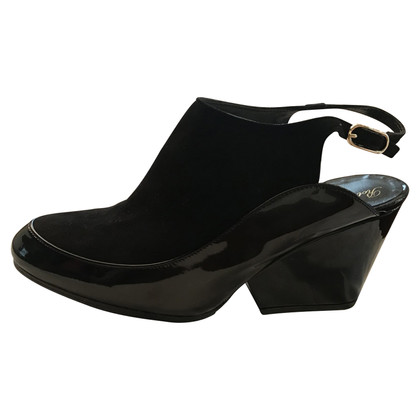 Robert Clergerie black shoes in suede and patent leather