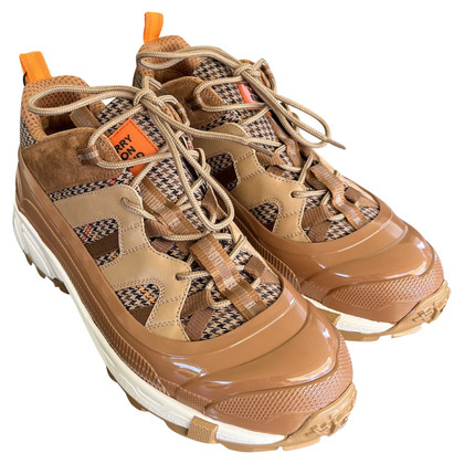 Burberry Trainers in Brown