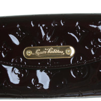 Louis Vuitton Pochette Métis 25 Patent leather