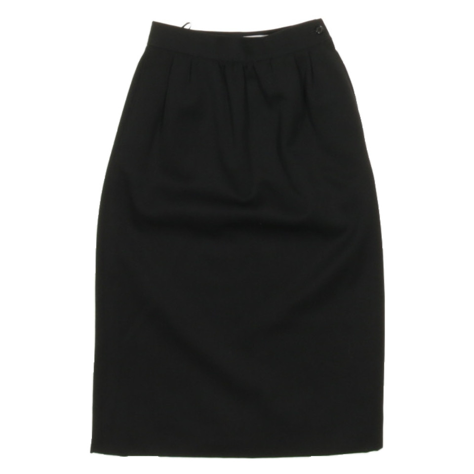 Yves Saint Laurent Skirt Patent leather in Black