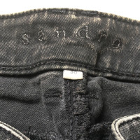 Sandro geborduurde jeans