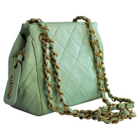 Chanel Handtasche aus Leder in Grün