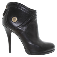 Gucci Leather ankle boots in black