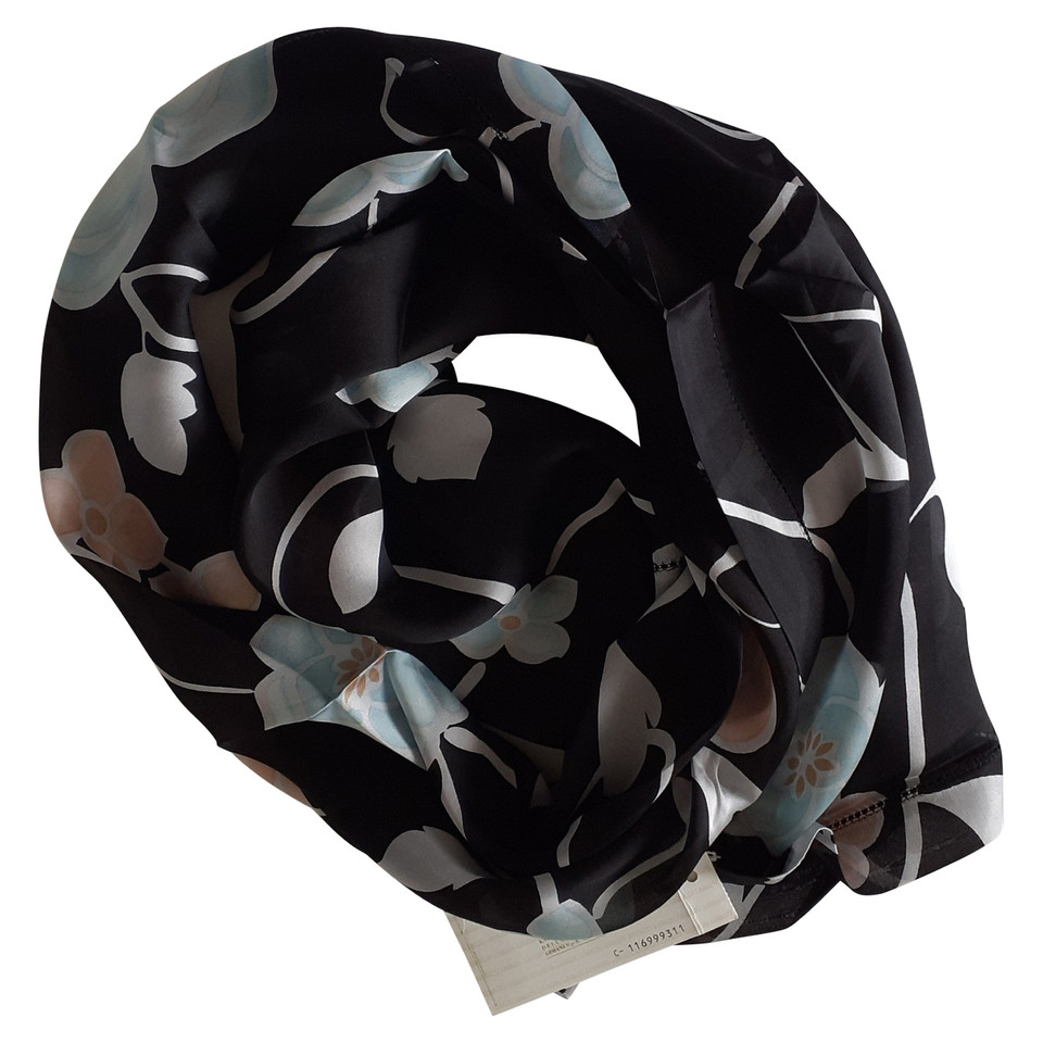 Giorgio Armani Scarf/Shawl Silk