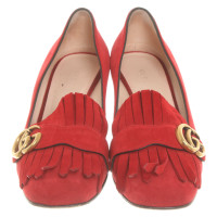 Gucci Décolleté/Spuntate in Pelle scamosciata in Rosso