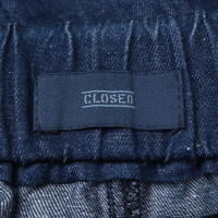 Closed Rok in Blauw