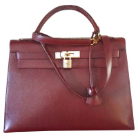 Hermès Kelly Bag 32 en Cuir en Bordeaux