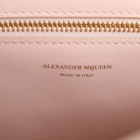 Alexander McQueen Handtasche aus Leder in Nude