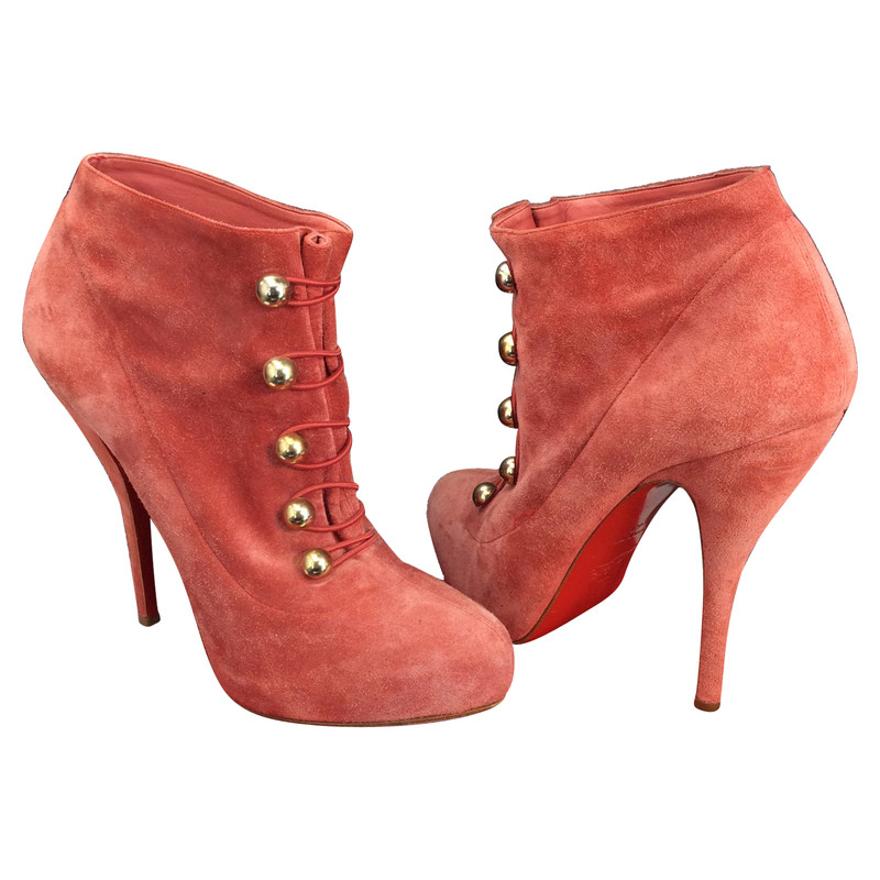red boots suede