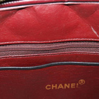 Chanel Sholderbag dark blue with Chanel chains