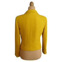 Chanel Cardigan in giallo