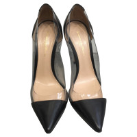 Gianvito Rossi Pumps/Peeptoes Leer in Zwart