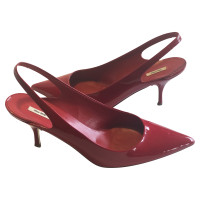 Miu Miu Sandalen aus Lackleder in Rot