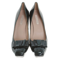 Pura Lopez Patent leather pumps in green