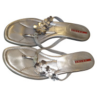 Prada Slipper/Ballerinas aus Leder in Silbern