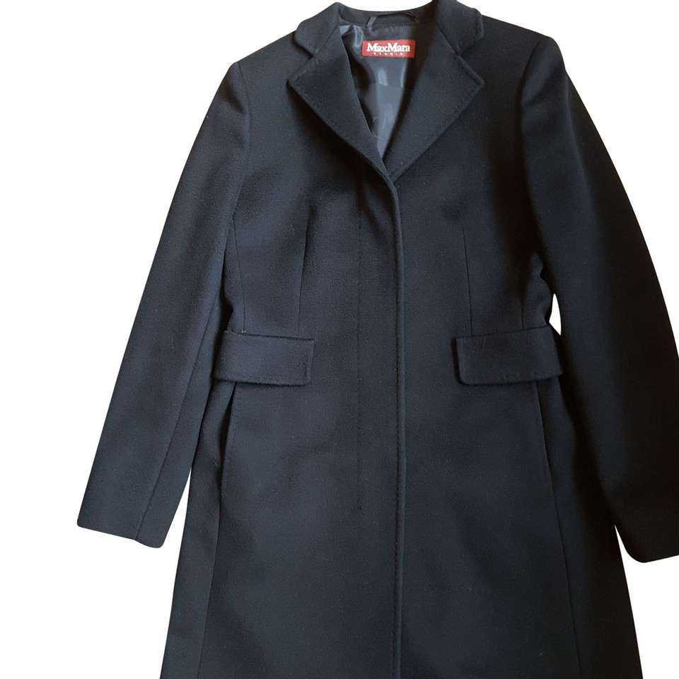 Max Mara Jacket/Coat in Black