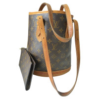 Louis Vuitton Bucket Bag in Braun