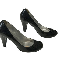 Moschino Love Pumps/Peeptoes Patent leather in Black