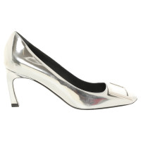 Roger Vivier Pumps/Peeptoes Patent leather in Silvery