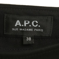 A.P.C. pantaloni a pieghe in nero
