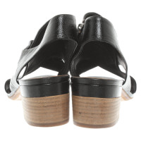 Officine Creative Sandalen aus Leder in Schwarz