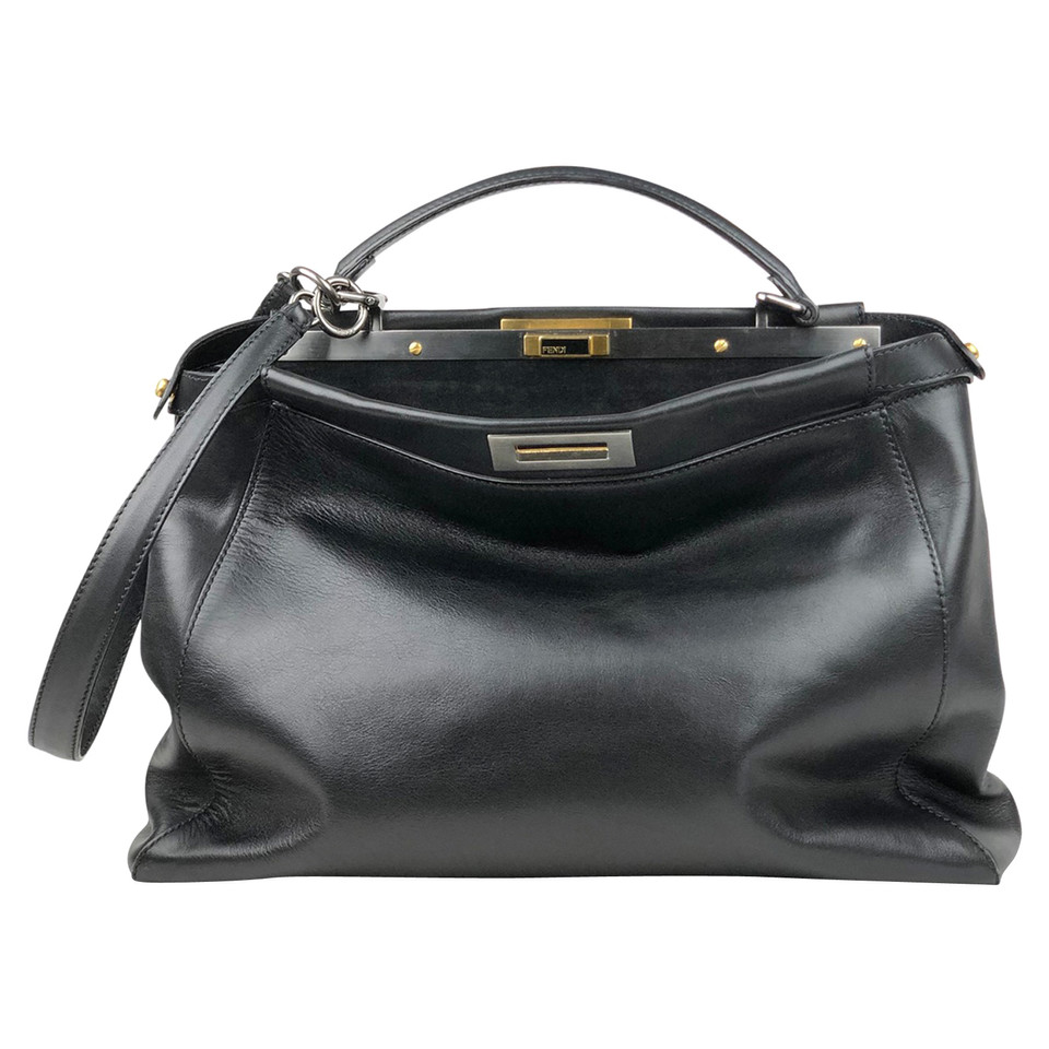 Fendi Peekaboo Bag Large aus Leder in Schwarz