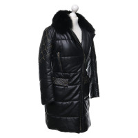 Versace Manteau en cuir avec bordure en fourrure