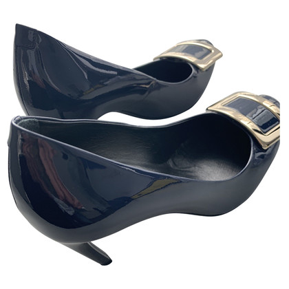 Roger Vivier Pumps/Peeptoes Patent leather in Blue