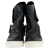 Cinzia Araia Sneakers aus Leder in Schwarz