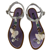 Dolce & Gabbana Sandalen aus Leder in Violett