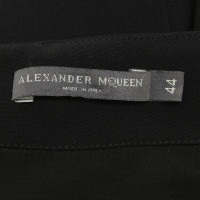 Alexander McQueen Robe noire en noir