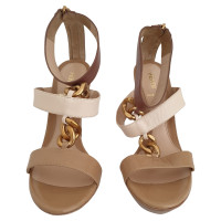 Fendi Sandals Leather in Cream