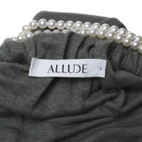 Allude top in green